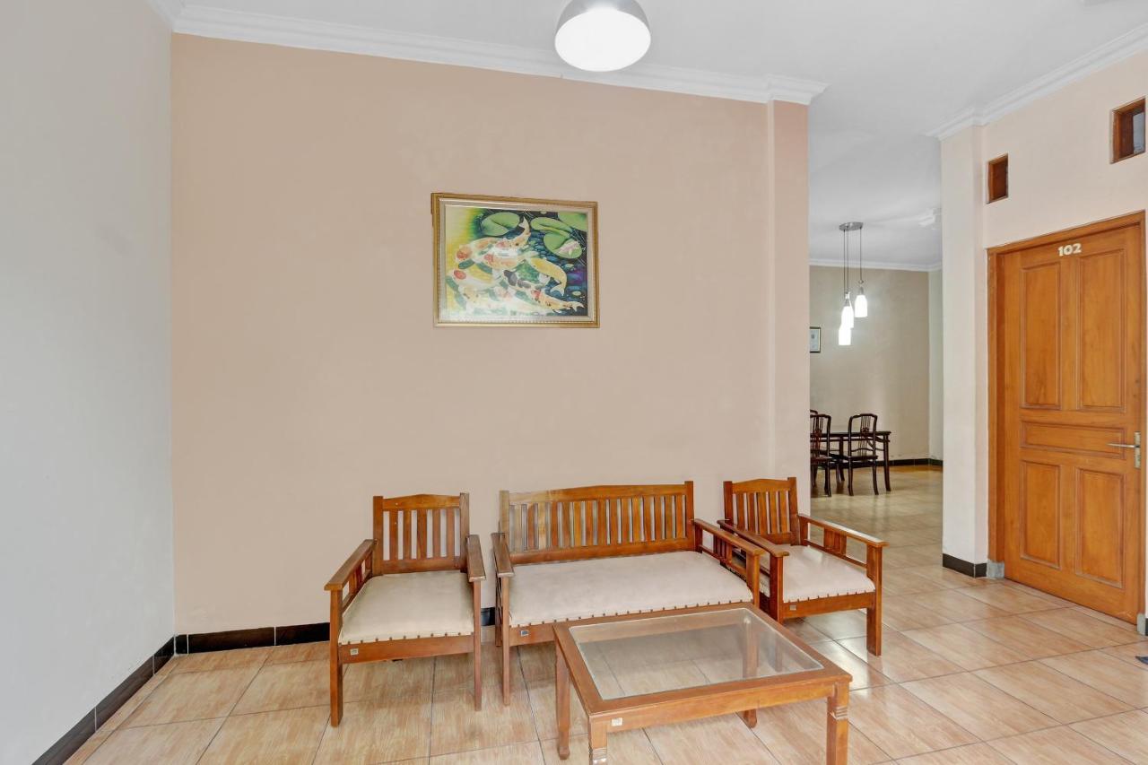 Hotel Wisma Ck Kebumen Buitenkant foto