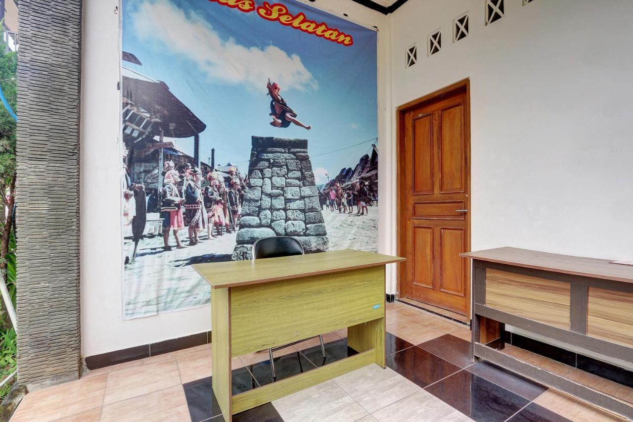 Hotel Wisma Ck Kebumen Buitenkant foto