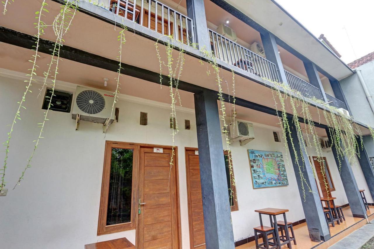 Hotel Wisma Ck Kebumen Buitenkant foto